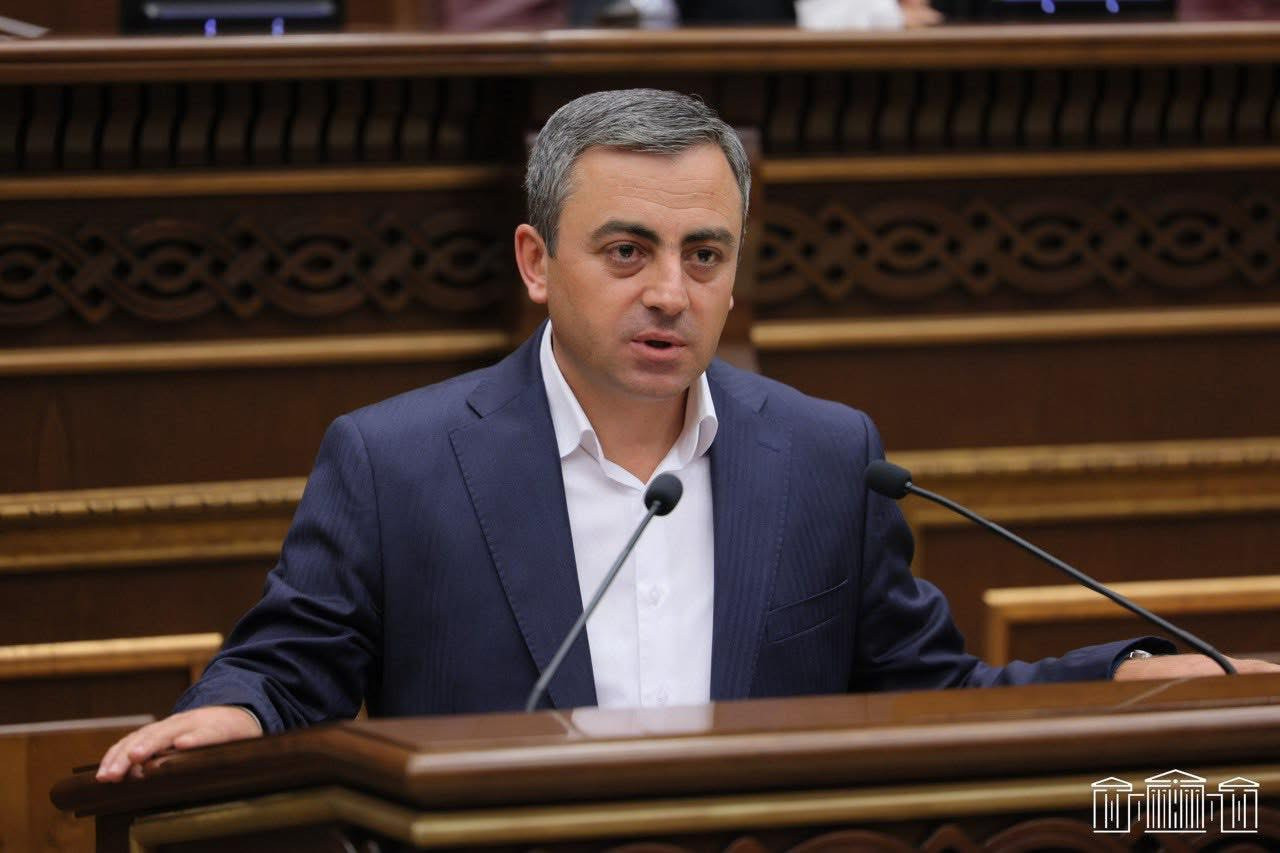 Մանդատ ես ուզում, որ հիմա էլ Տիգրանաշե՞նը տաս, թե՞, ըստ քո հայտարարության, ՀՀ-ի տիրապետության տակ գտնվող «ադրբեջանական տարածքները» հանձնես. Իշխան Սաղաթելյան