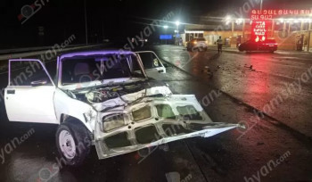 Ավտովթար՝ Արագածոտնի մարզում. բախվել են «Nissan Rogue»-ն ու «ՎԱԶ 2107»-ը. կա 4 վիրավոր