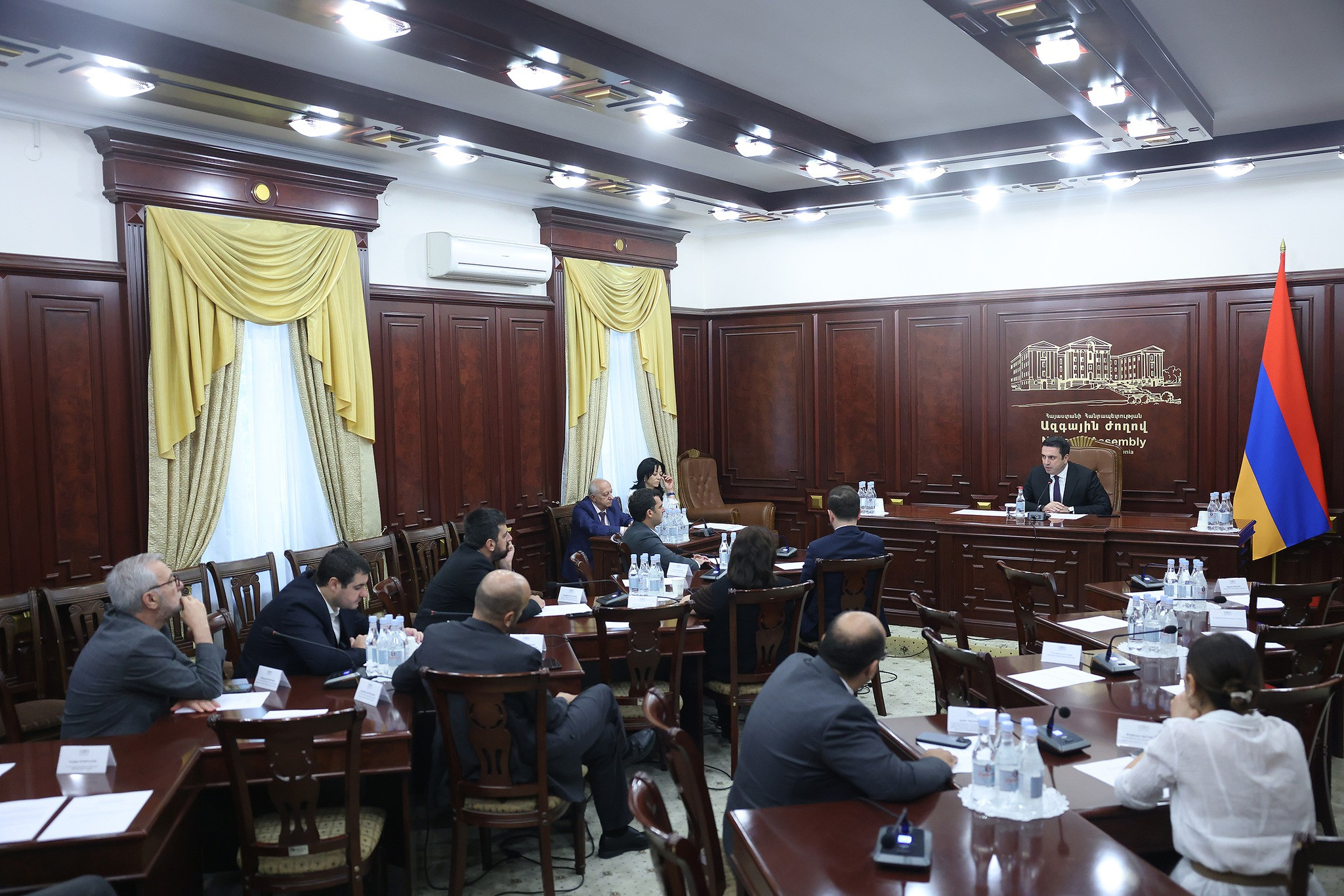 ԱԺ արտահերթ նիստ կգումարվի. օրակարգում խաղաղության պայմանագրի վերաբերյալ հայտարարությունն է