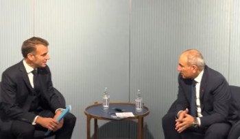 Փաշինյանը հանդիպել է Մակրոնի հետ (տեսանյութ)