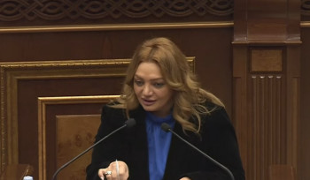 Արդյոք բոլոր պաշտոնյաների նկատմամբ եք այդքան «խստապահանջ»․ Արսեն Թորոսյանը պատասխանել է Հռիփսիմե Հունանյանին քննադատողներից