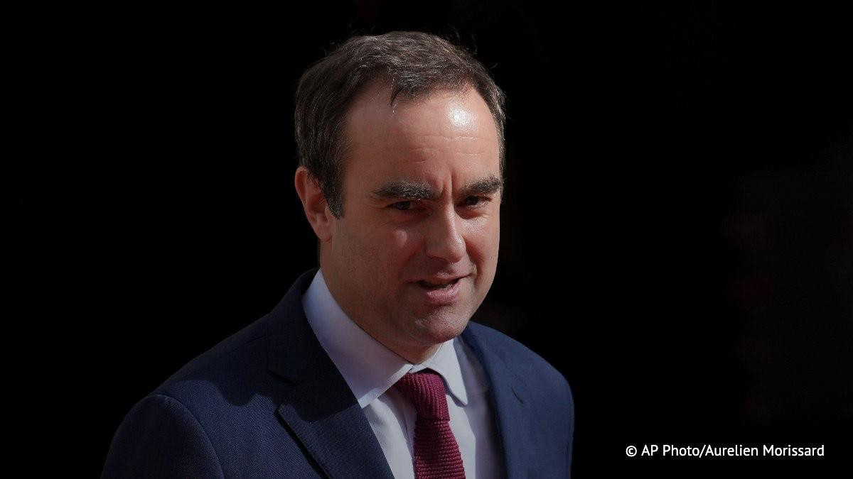 Ֆրանսիայի վարչապետ Սեբաստիեն Լըկորնյուն հրաժարական է տվել