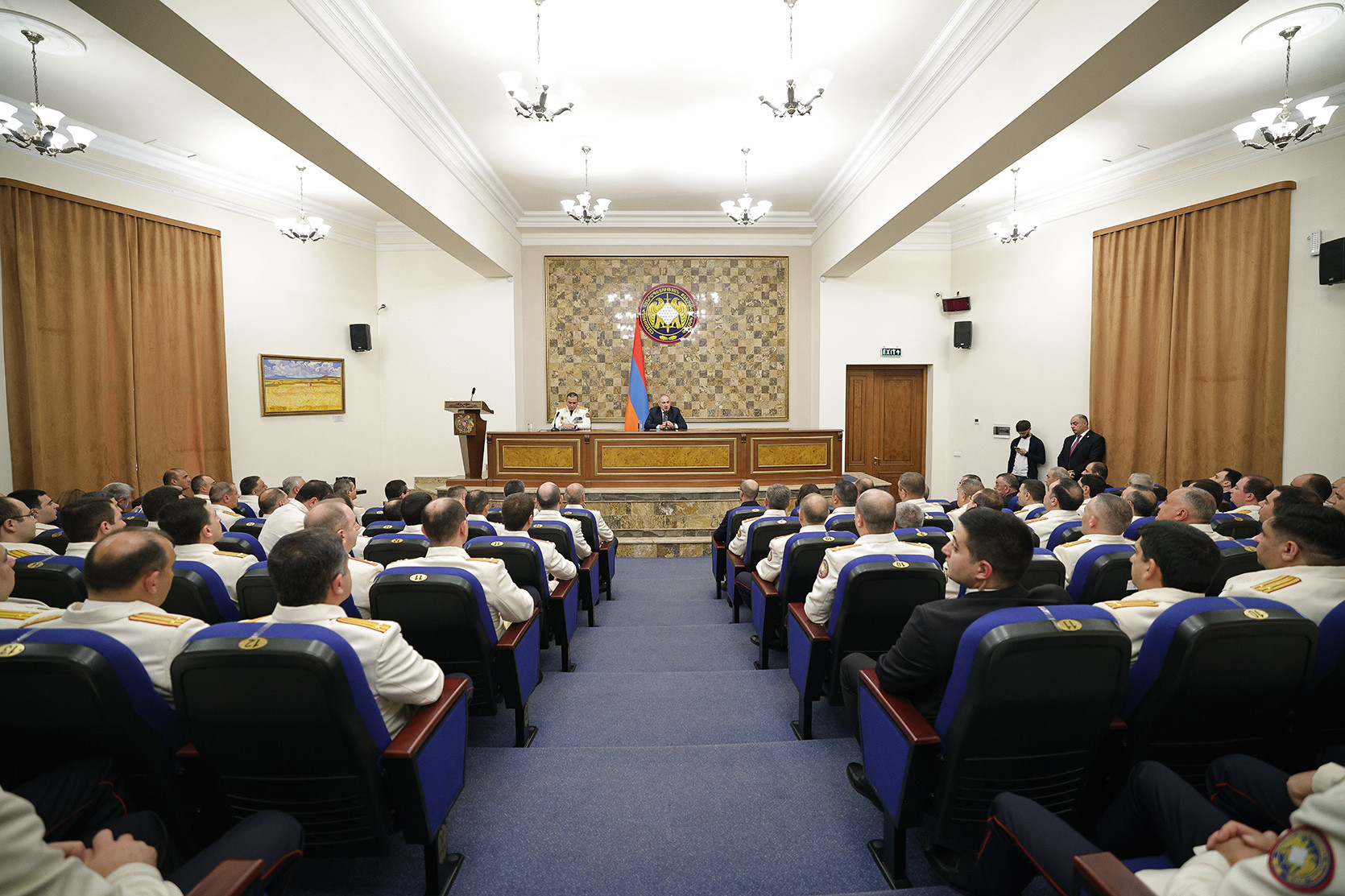 Ամեն հաջորդ փուլում պետք է արձանագրենք, որ  ավելի արդյունավետ ենք հանցագործությունները բացահայտում, կանխում․ Փաշինյանը՝ Քննչական կոմիտեի ծառայողի օրվան նվիրված նիստում