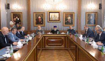 Ամենայն Հայոց Կաթողիկոսը և Արցախի պետական այրերը քննարկել են Արցախի ժողովրդի իրավունքների բարձրաձայնման, Ադրբեջանում պահվող ռազմագերիների ազատ արձակման հարցեր