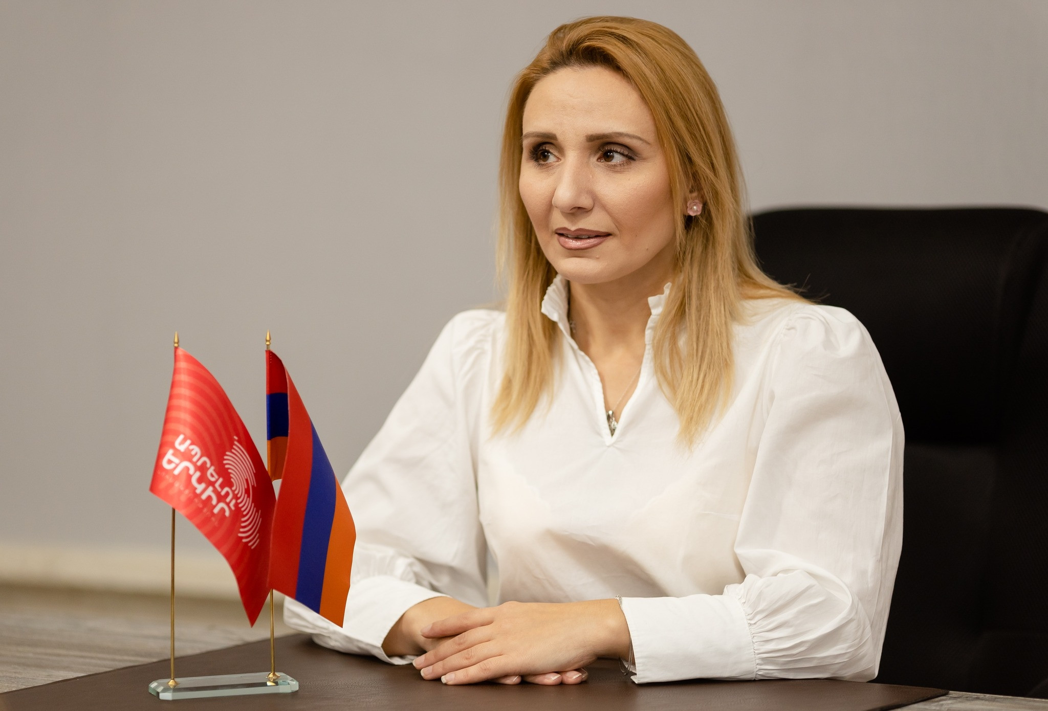 Բա որ փող չունեք, ու՞մ աչքերին եք թոզ փչում. ՀՀ աշխատանքի և սոցիալական հարցերի նախարարությունում քաոս է․ Արաքսյա Գրիգորյան