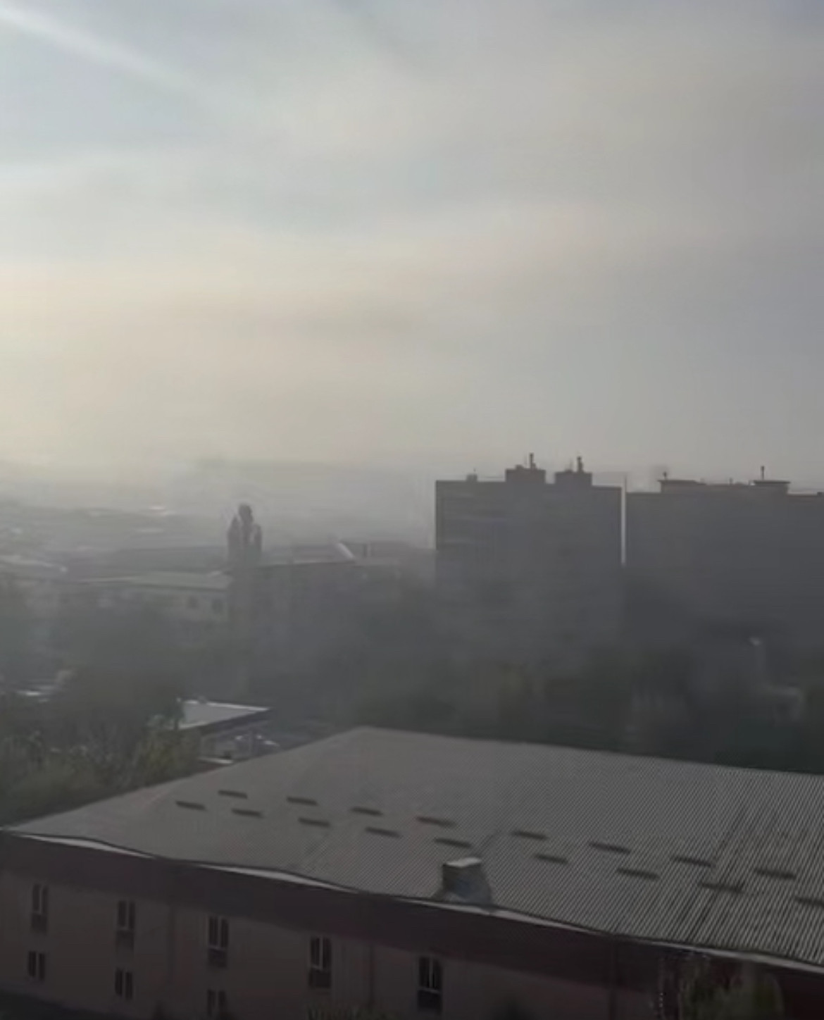 Նուբարաշենում այս պահին կրակ չկա, բայց հրդեհի օջախները շարունակում են ծխալ. քաղաքապետարան