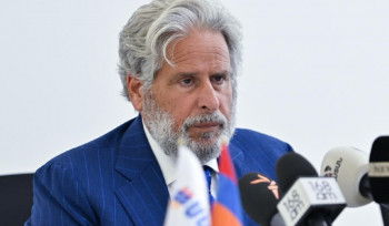 Ադրբեջանի կառավարությունը 2 հայ միլիարդատերերի հետևից է ընկել` Ռուբեն Վարդանյանի և Սամվել Կարապետյանի. Ռոբերտ Ամստերդամ