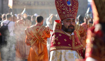 Քննչական կոմիտեն Արագածոտնի թեմից բերման է ենթարկել միանգամից հինգ քահանայի. 24news