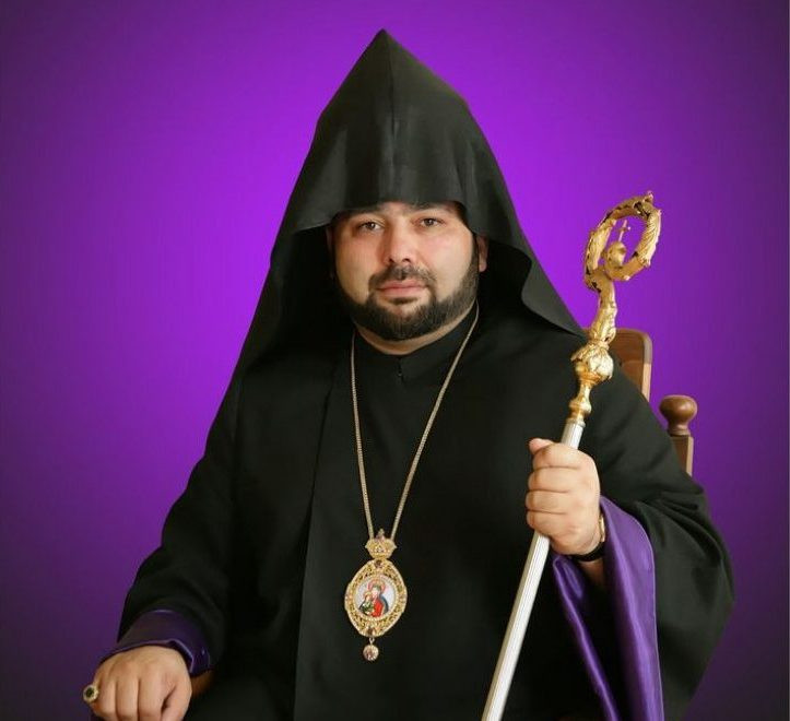 Արագածոտնի թեմի 5 հոգևորականի և Մկրտիչ Սրբազանին բերման են ենթարկել․ նրա գտնվելու վայրը հայտնի չէ․ փաստաբան