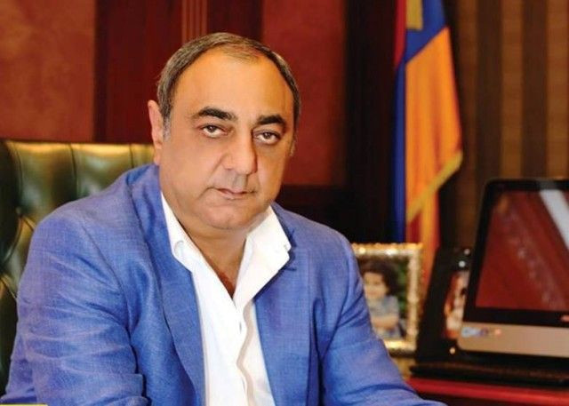 Սպիտակում կրակոցներ են հնչել ԱԺ նախկին պատգամավոր, հայտնի գործարար «Դերժավայի Արկադիի» տան մոտ. 7 ձերբակալվածներից մեկը նրա որդին է. Shamshyan.com