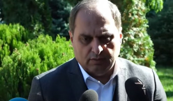 Արագածոտնի թեմում խուզարկություն են արել, առգրավել են փաստաթղթեր, համակարգիչներ, հեռախոսներ. Արա Զոհրաբյան (տեսանյութ)