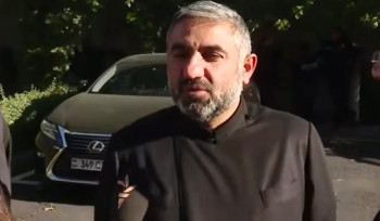 Սաղմոսավանքի հոգևոր հովիվ Տեր Փառենը դուրս եկավ Քննչական կոմիտեից