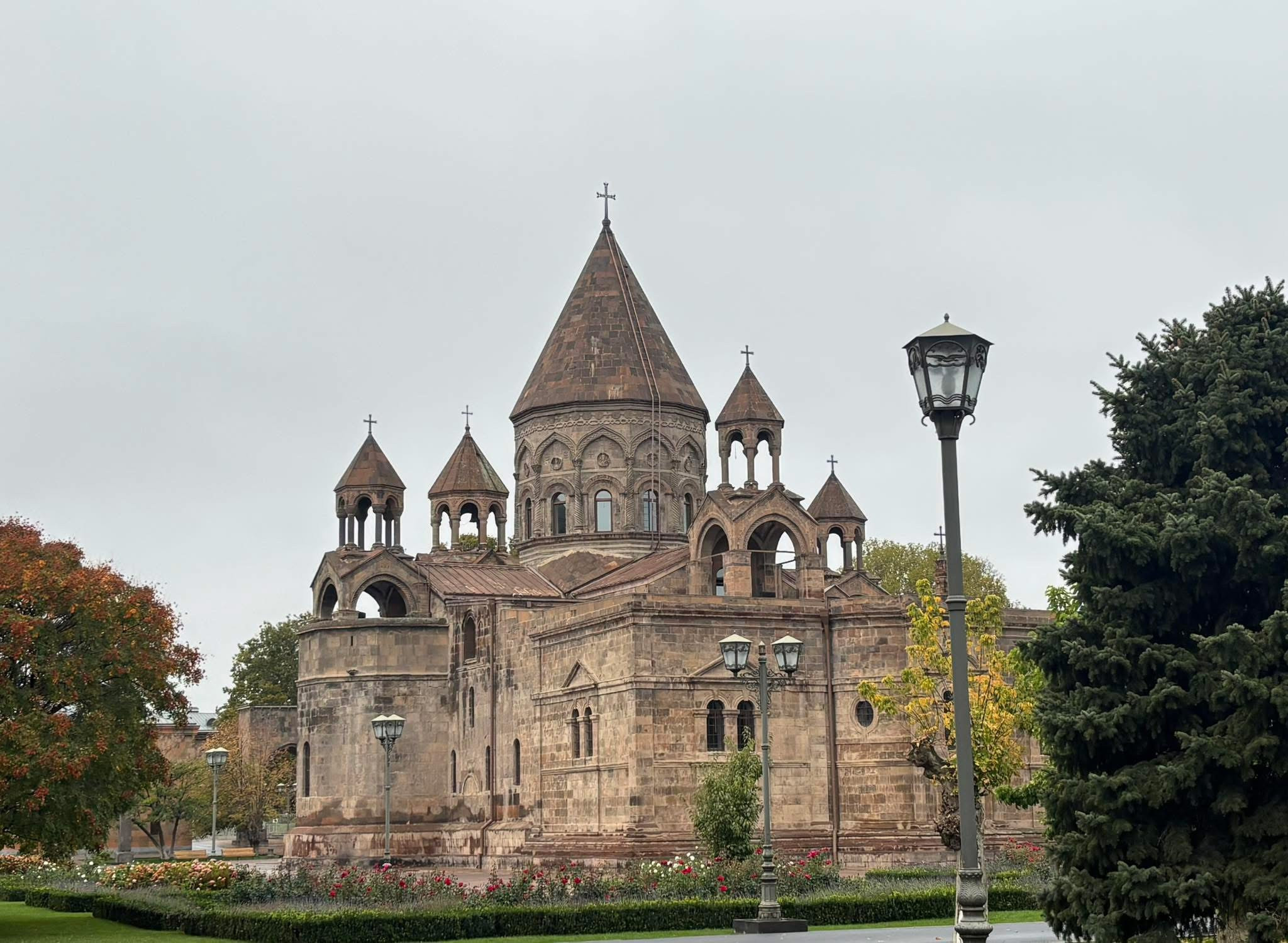 Ծածուկ է պահվել 12 քահանա. Մայր Աթոռի հայտարարությունը