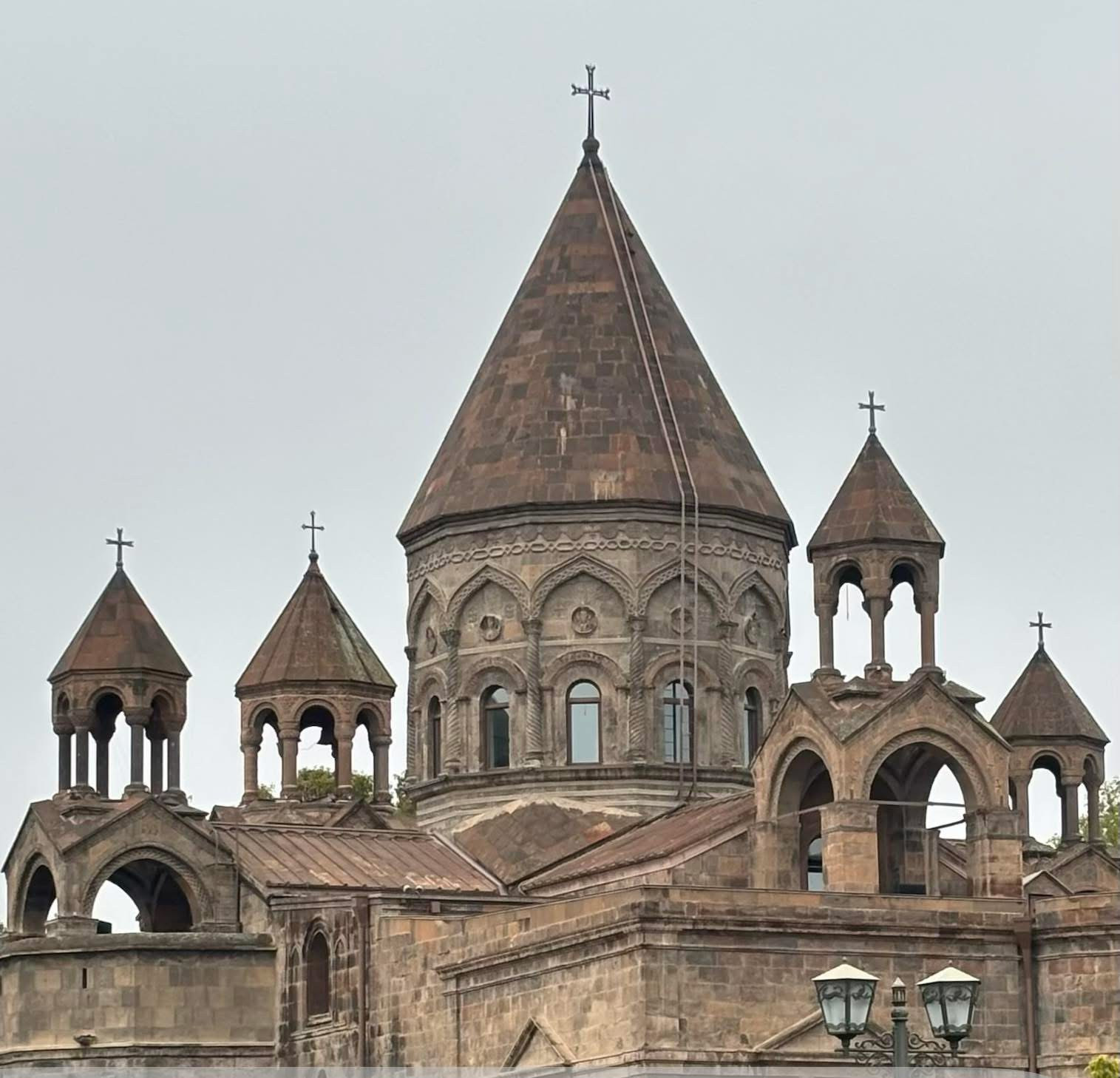 Վեհափառ Հայրապետի նախագահությամբ տեղի է ունեցել եպիսկոպոսների և հայաստանյան թեմակալ առաջնորդների ժողով. հայտարարություն
