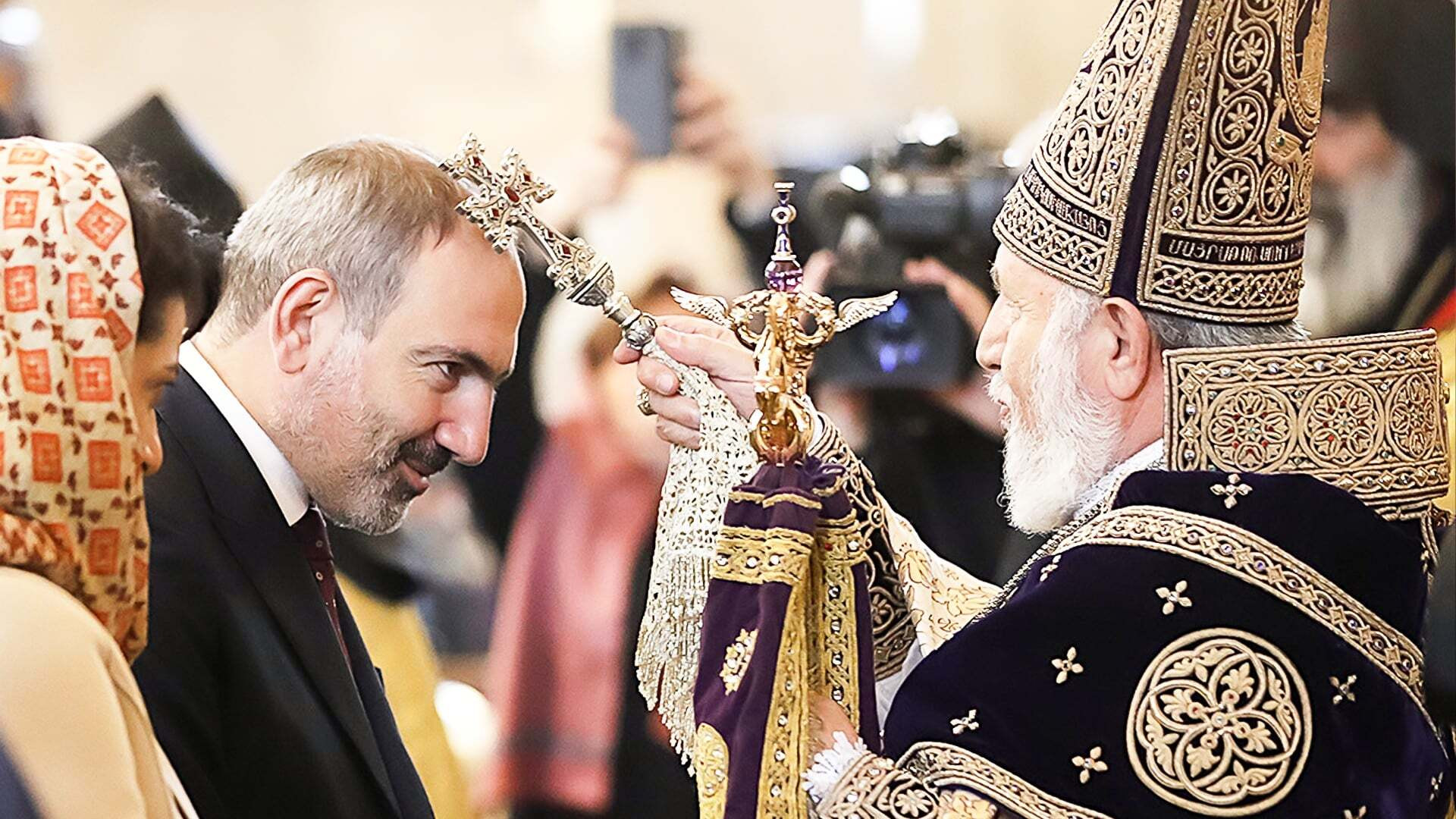 Կաթողիկոսի գահակալության օրը գահընկեցության պլան է մշակվել. «Ժողովուրդ»