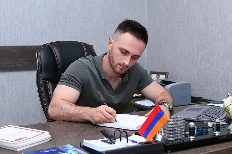 Փաստաբան Ռոման Երիցյանը  անժամկետ գործադուլ է հայտարարել` հաջակցություն կալանավորված Կոչուբաևի