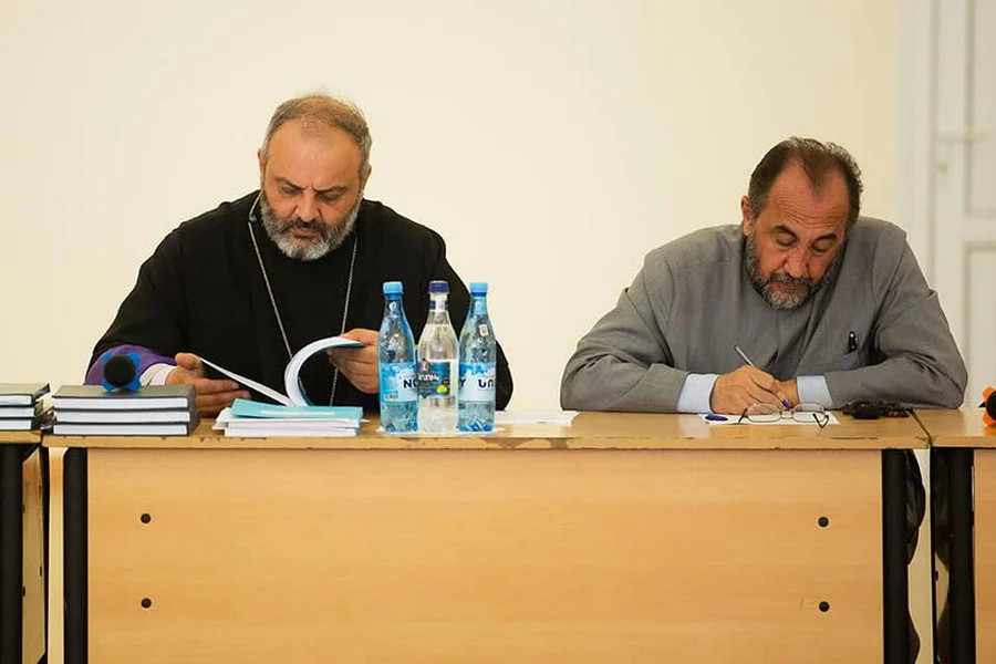 Գառնիկ Դանիելյանն ու Ասպրամ Կրպեյանը տեսակցել են Բագրատ Սրբազանին և Միքայել Սրբազանին․ ի՞նչ է հայտնում պատգամավորը