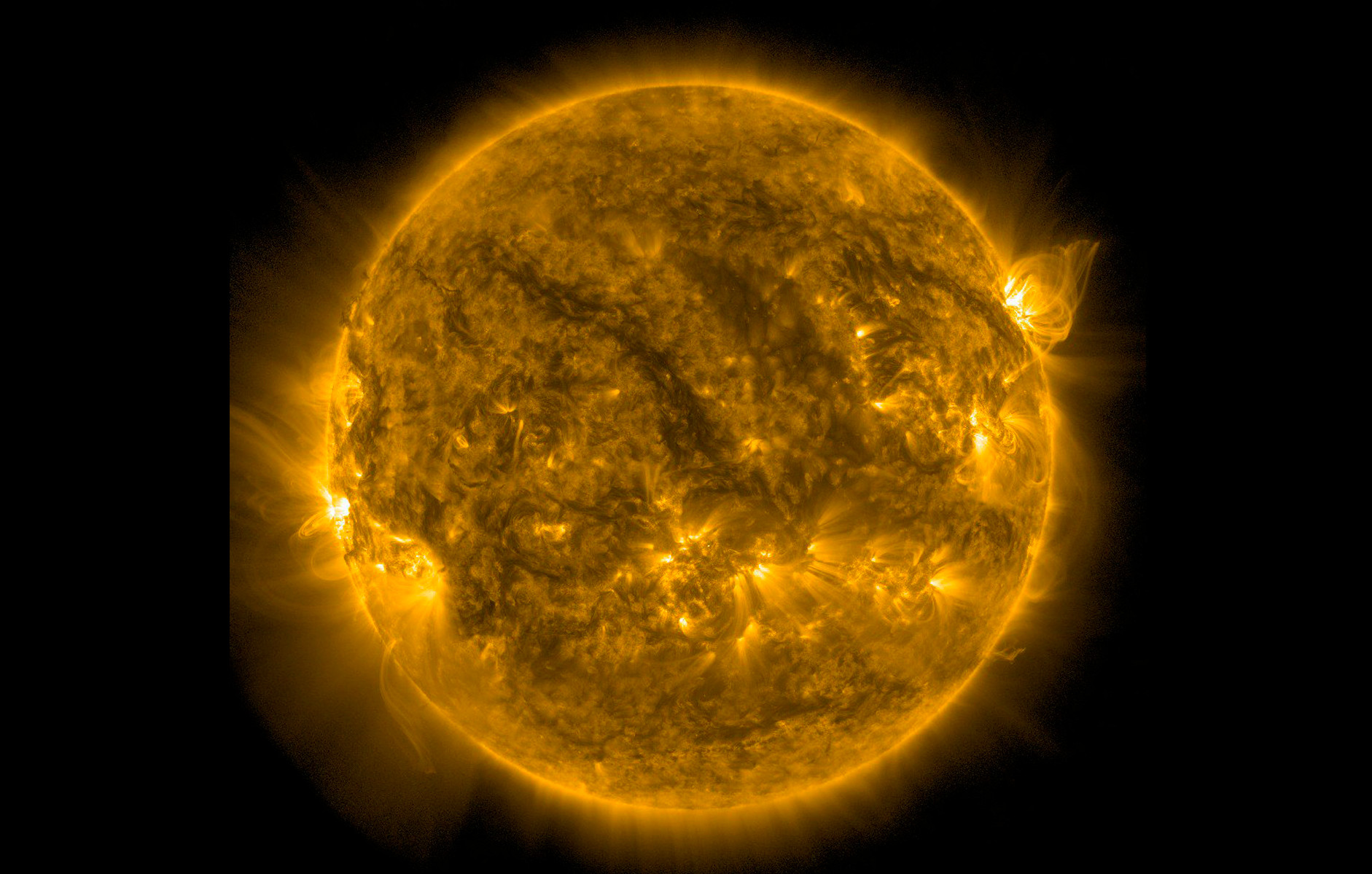 Արեգակի վրա տեղի են ունեցել նախավերջին հզորության դասի բռնկումներ