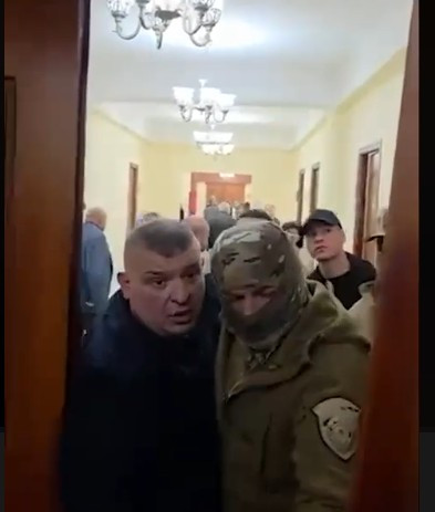 Հակակոռուպցիոն կոմիտեն է քննչական գործողություններ իրականացնում Գյումրիի քաղաքապետարանում