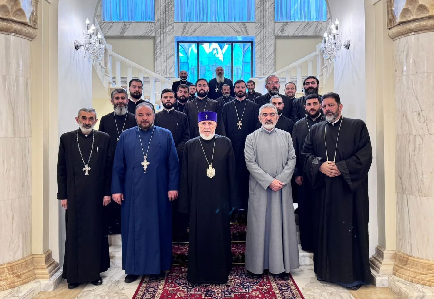 Գարեգին 2-րդը հանդիպել է Վայոց Ձորի և Տավուշի թեմերի հոգևոր սպասավորների հետ