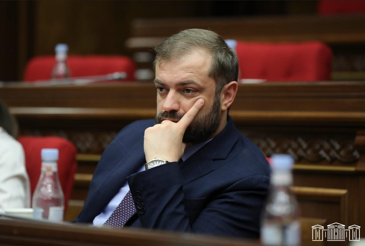 «Հետք»-ը հայտնվել է  ՔՊ-ի ֆեյսբուքյան փակ խմբում․ ի՞նչ են խոսել այնտեղ