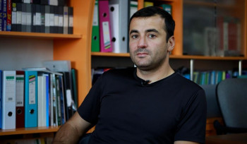 Երեկվա միջադեպի առթիվ ձերբակալել են տարեց պապիկի, ոչ թե Տիգրան Ավինյանի մտերիմիներին, 6 օր առաջ ևս 3 մարդու ձերբակալել էին ու ազատ արձակել․ Արթուր Չախոյան