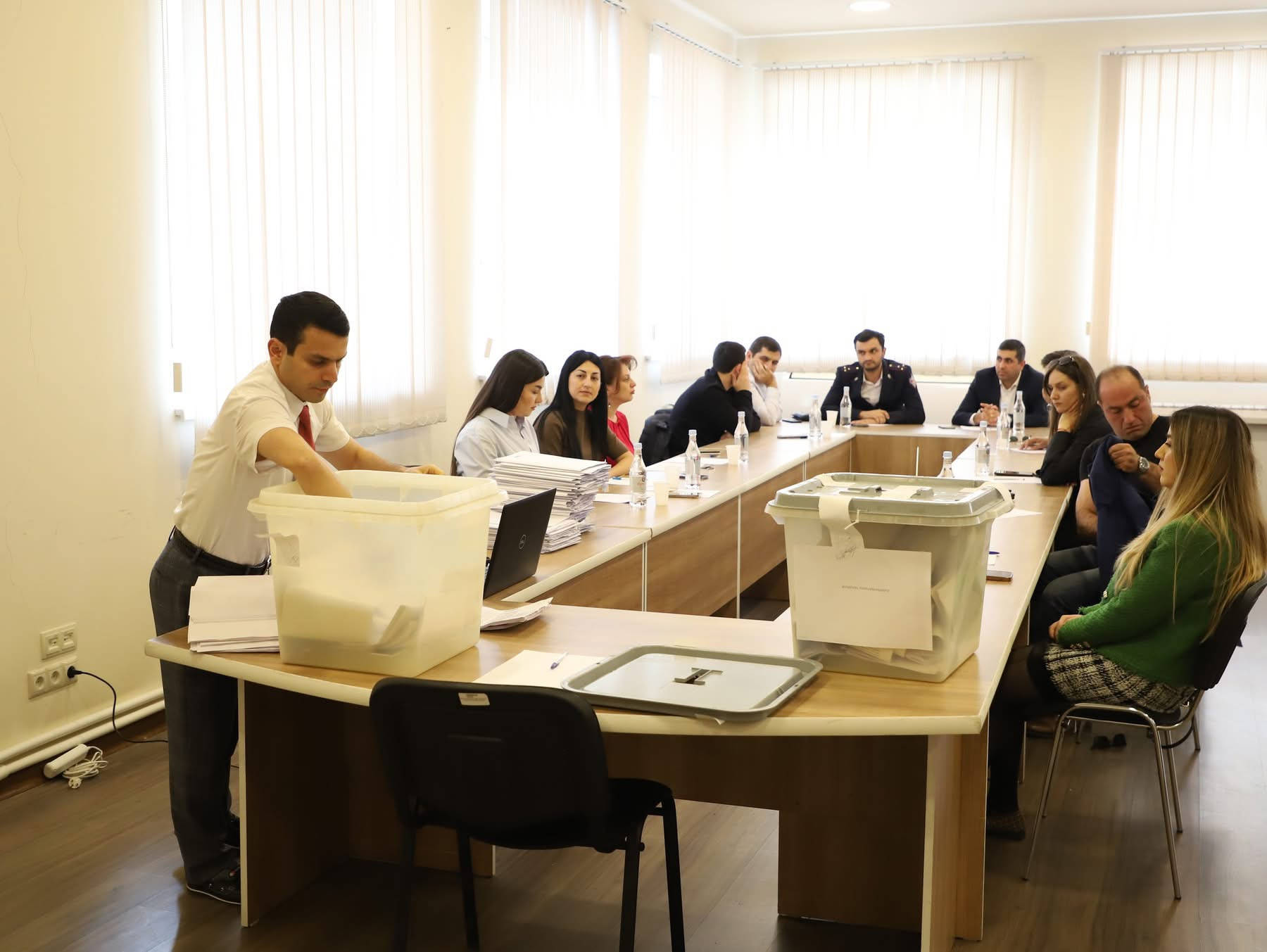 36 թեկնածուն էլ կտրվել է քննությունից, այդ թվում Գալյանի խորհրդականն ու Ալեն Սիմոնյանի օգնականը. «Հրապարակ»