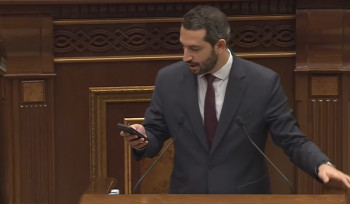 Պարո'ն Մանուկյան, չեմ պնդում՝ փոխեք Ձեր անունը, այն գեղեցիկ է և սազում է ձեզ, ես ապացուցեցի ասածս. Ռուբինյան