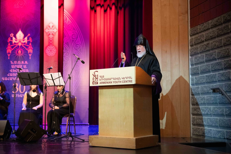 Հայրենիքը գնում է դեպի ինքնաքանդում, իսկ սփյուռքը՝ ինքնամաշում. պետք է այս ամենին վերջ տալ համահայկական ուժերով. Արամ Ա