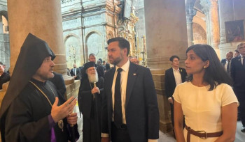 ԱՄՆ փոխնախագահն այցելել է Երուսաղեմի Սուրբ Հարության տաճարի հայկական բաժին