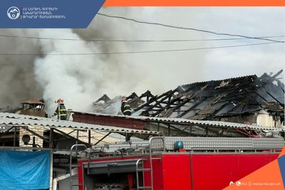 Մալաթիա տոնավաճառի կոշիկի պահեստում հրդեհ է բռնկվել. հայտարարվել է հրդեհի բարդության «Թիվ 3» կանչ