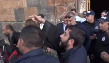 Կաթողիկոսն ամուսնացած է ու երեխա ունի, նկարներն էլ ունեմ, ապրելու տեղն էլ գիտեմ․ կարգալույծ արված քահանա