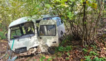 Տավուշում բախվել են «Mercedes»-ն ու «Hyundai» ավտոբուսը. վերջինը հայտնվել է անտառում. կա 11 վիրավոր