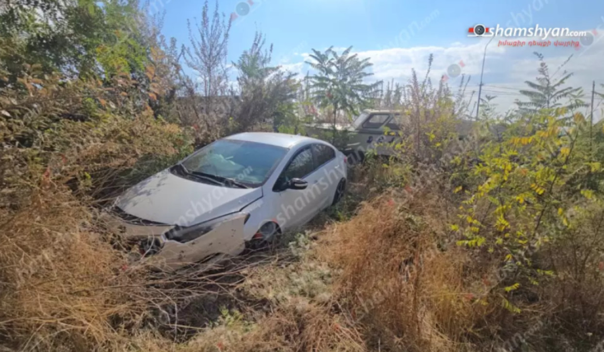 Երևանում «Kia»-ն բախվել է հողաթմբերին և հայտնվել ձորակում. կա վիրավոր