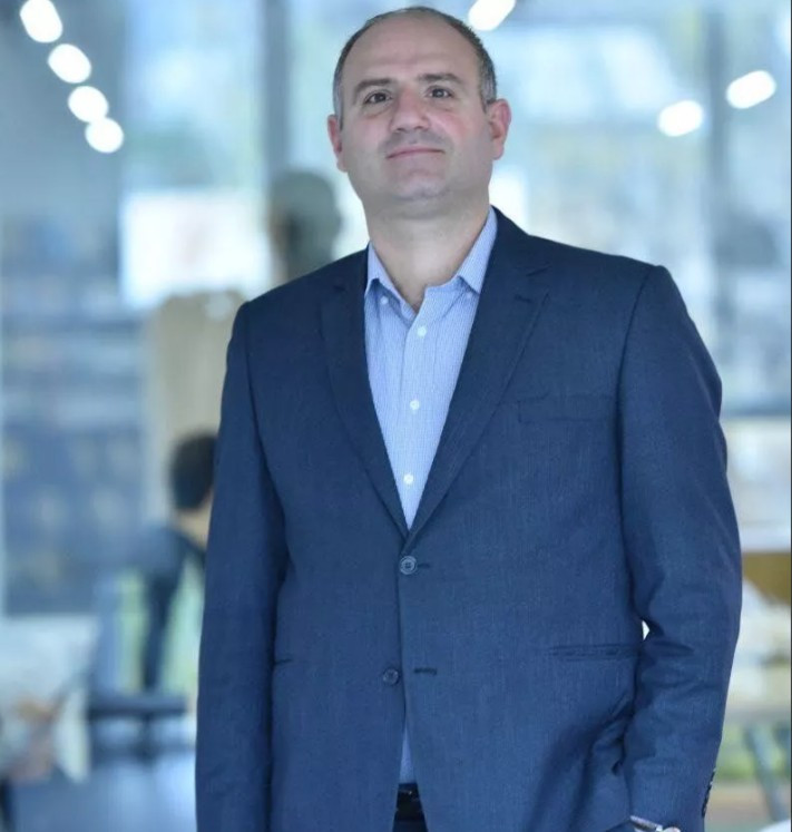 ՔՊ–ական ո՞ր պատգամավորի նախաձեռնությամբ է աշխատանքից ազատվել ԵՊՀ դասախոսը. մանրամասներ