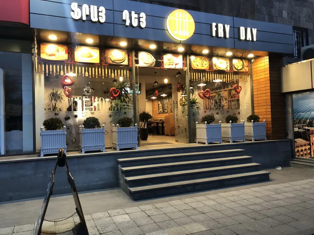 Երեք հնդիկ ուսանող թունավորվել են հավի մսով պիցցայից. ՍԱՏՄ