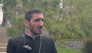 Ըստ իմ տեղեկության` պատարագում եղած սարկավագը Հայ Առաքելական Եկեղեցու հետ կապ չունի. Տեր Սարգիս (տեսանյութ)