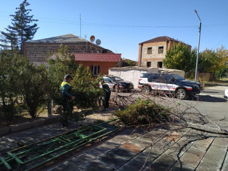 Թալինի համայնքապետարանն առանց Մայր Աթոռի թույլտվության շինաշխատանքներ է սկսել եկեղեցու տարածքում