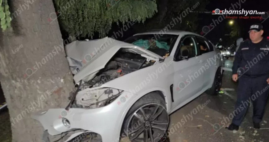Իսակովի պողոտայում բախվել են «Mercedes»-ն ու «BMW X6»-ը. վերջինն էլ բախվել է ծառին. կան վիրավորներ