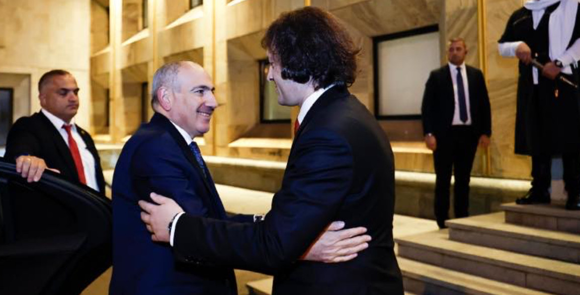 Ջերմ հանդիպումից օրեր անց ՔՊ-ականները հայտարարում են Վրաստանի իշխանության ոչ լեգիտիմ լինելու մասին․ Արթուր Խաչատրյան