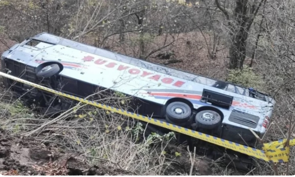 Պարզվել են վթարի հետևանքով հիվանդանոց տեղափոխված ավտոբուսի վարորդի և 33 ուսանողների ինքնությունները