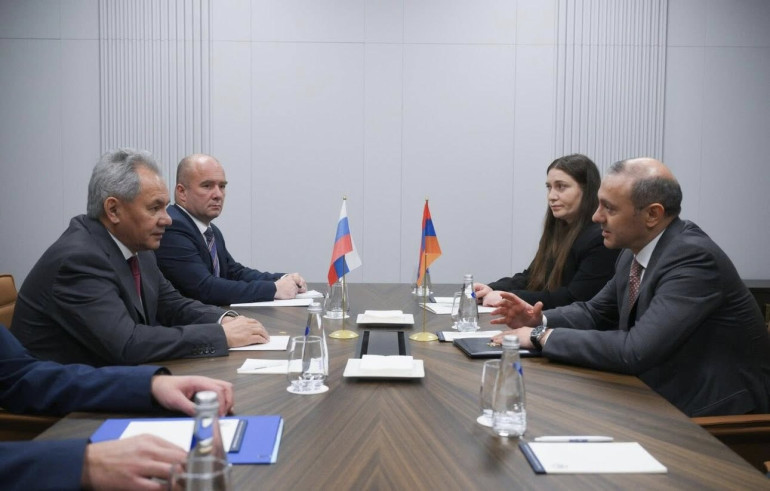 Արմեն Գրիգորյանն ու Սերգեյ Շոյգուն քննարկել են Հայաստանի և Ռուսաստանի միջև առկա երկկողմ հարաբերությունների օրակարգը