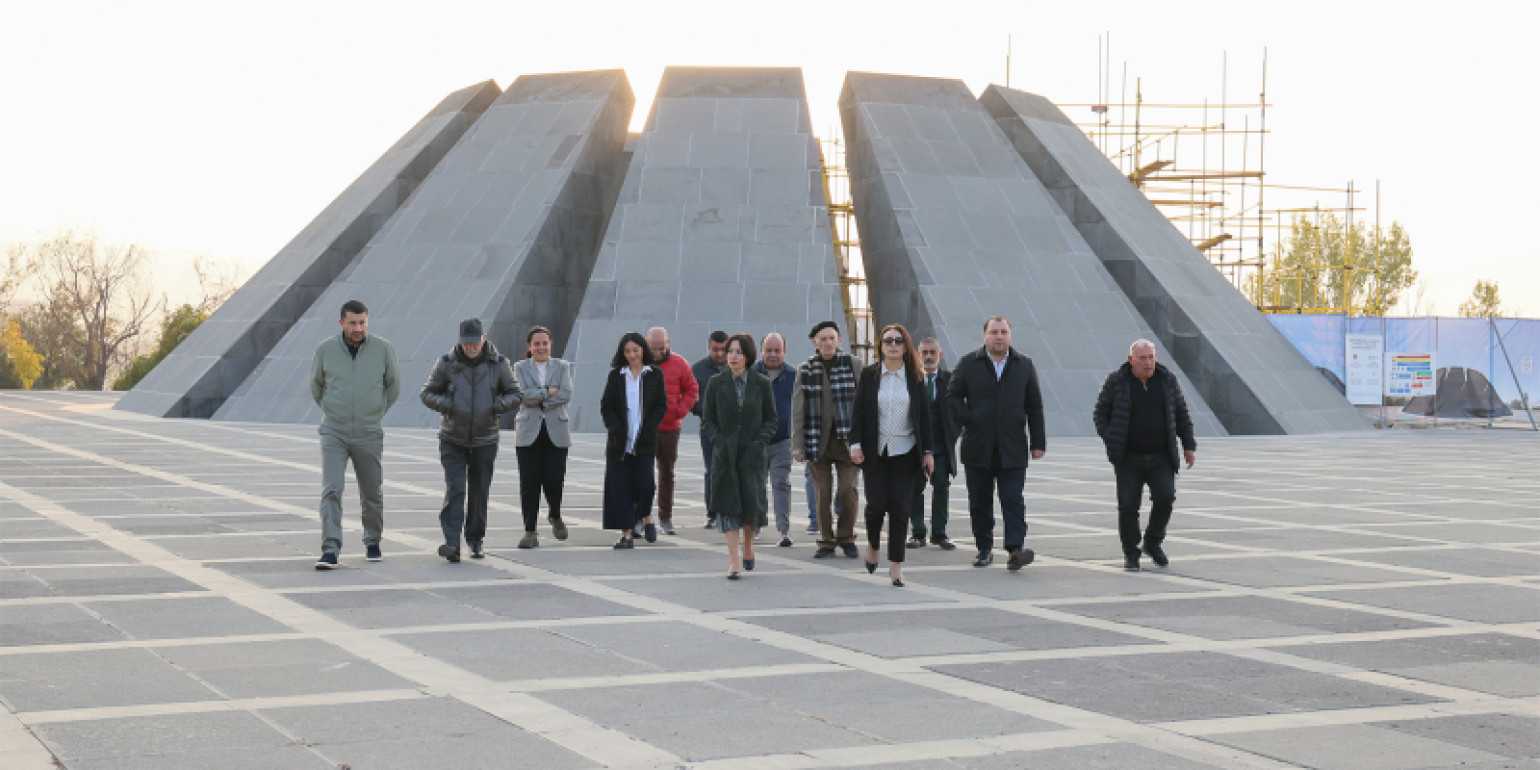 Ժաննա Անդրեասյանը կրկին այցելել է Ծիծեռնակաբերդ