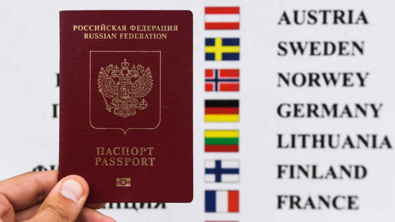 ԵՄ-ն որոշ բացառություններով արգելել է բազմակի մուտքի Շենգենյան վիզաների տրամադրումը ՌԴ քաղաքացիներին