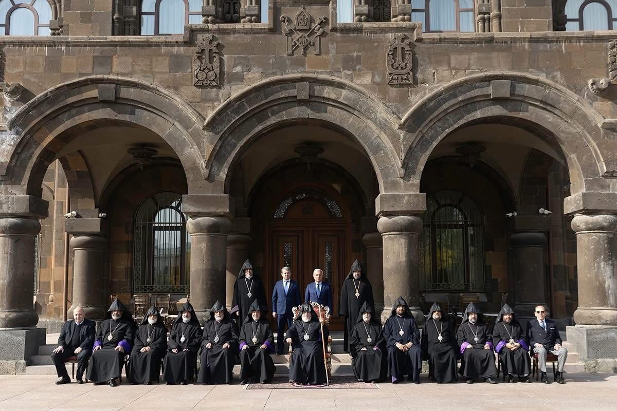 Պաշտպանել Եկեղեցու սպասավորների ու հավատացյալ ժողովրդի իրավունքները. ավարտվել է Գերագույն հոգևոր խորհրդի ժողովը