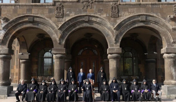 Պաշտպանել Եկեղեցու սպասավորների ու հավատացյալ ժողովրդի իրավունքները. ավարտվել է Գերագույն հոգևոր խորհրդի ժողովը