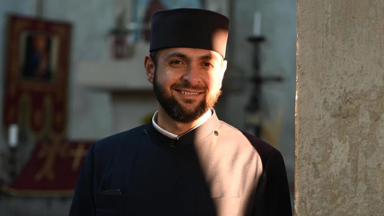 «Վարչապետն ինքն է որոշել». Տեր Հովհաննեսը վստահեցնում է՝ ինքը չի Նիկոլ Փաշինյանին պատարագի հրավիրել