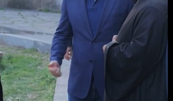 Հայր Սահակը ինձ դիմավորել է մուտքի մոտ, հիմա ստում է․ Ալեն Սիմոնյան (տեսանյութ)