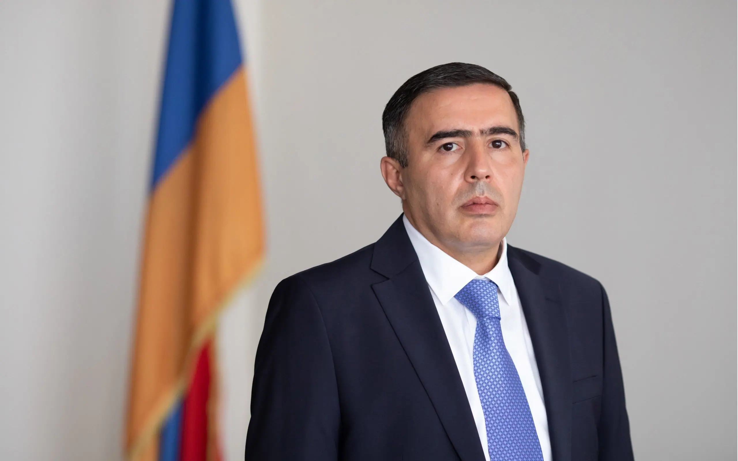 Ինքն Իջևանից «Բենթլիո՞վ» է եկել. Ռոբերտ Քոչարյանի գրասենյակի պատասխանը՝ Փաշինյանին