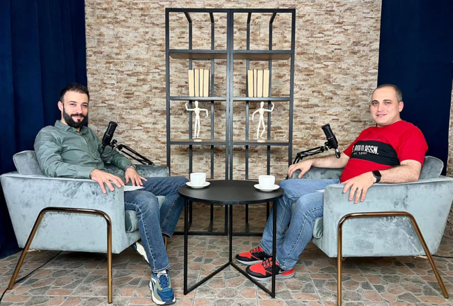 Վազգեն Սաղաթելյանին և Նարեկ Սամսոնյանին կալանավորելու միջնորդություն է ներկայացվել դատարան. փաստաբան